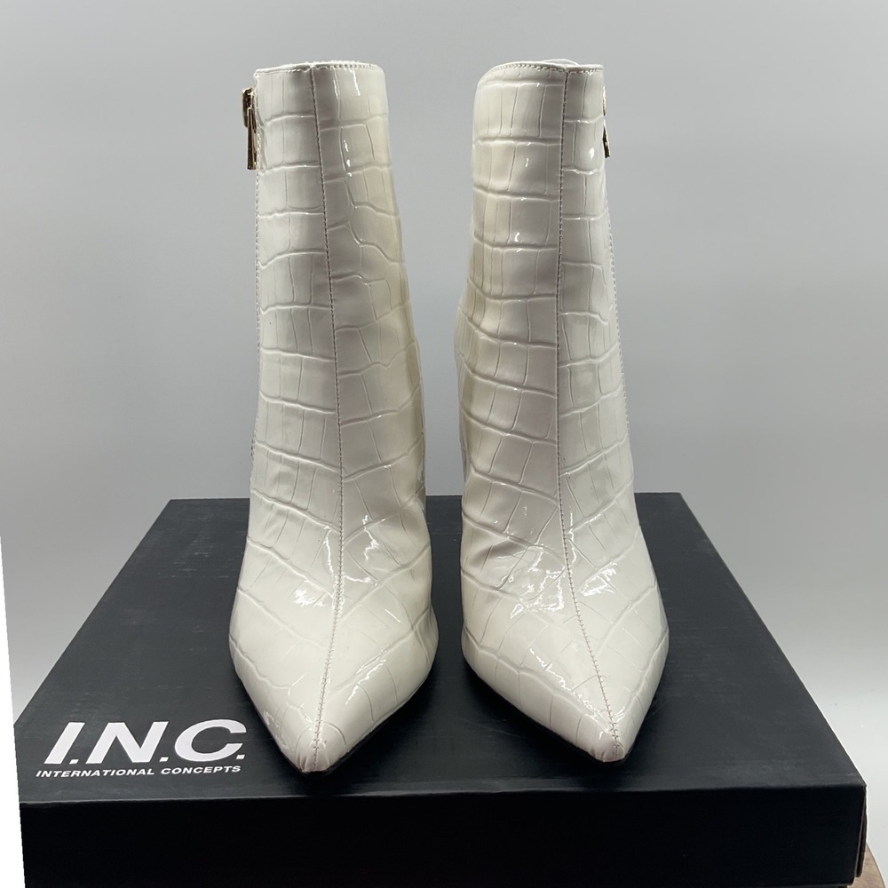 INC International Concepts Sarishaap White Croc Embossed Ankle Boots 9M F43777